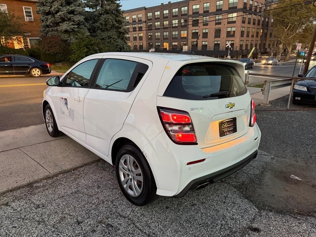 Chevrolet Sonic 5dr HB Auto LT w/1FL 2019