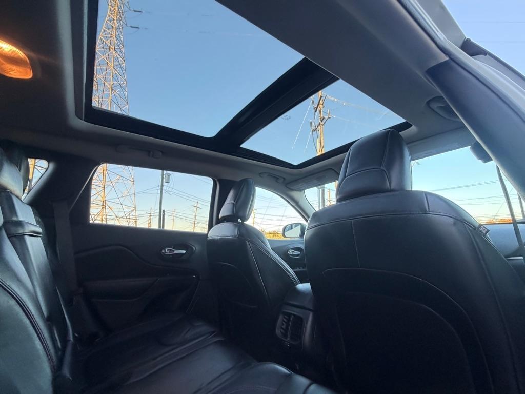 Jeep Cherokee 4WD 4dr Trailhawk 2016