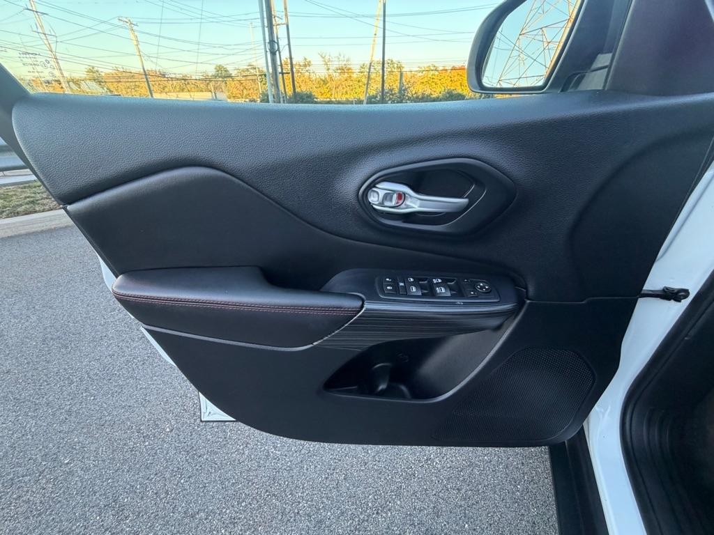 Jeep Cherokee 4WD 4dr Trailhawk 2016