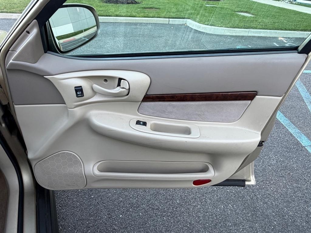 Chevrolet Impala 4dr Sdn 2004