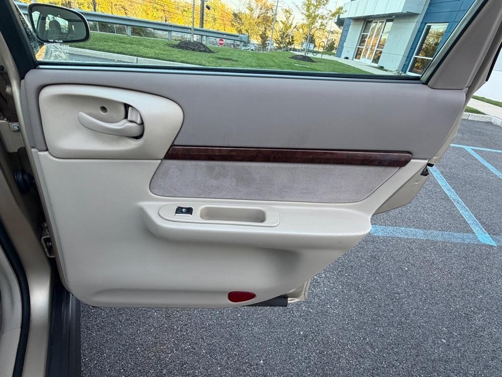 Chevrolet Impala 4dr Sdn 2004