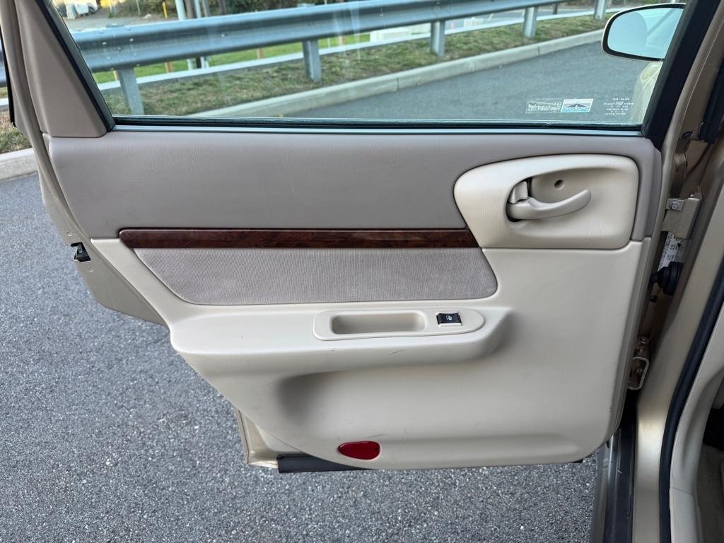 Chevrolet Impala 4dr Sdn 2004
