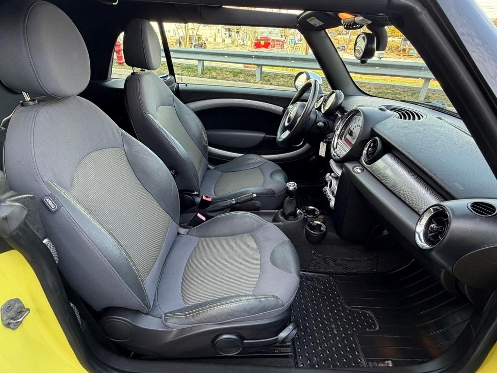 MINI Cooper Convertible  2009