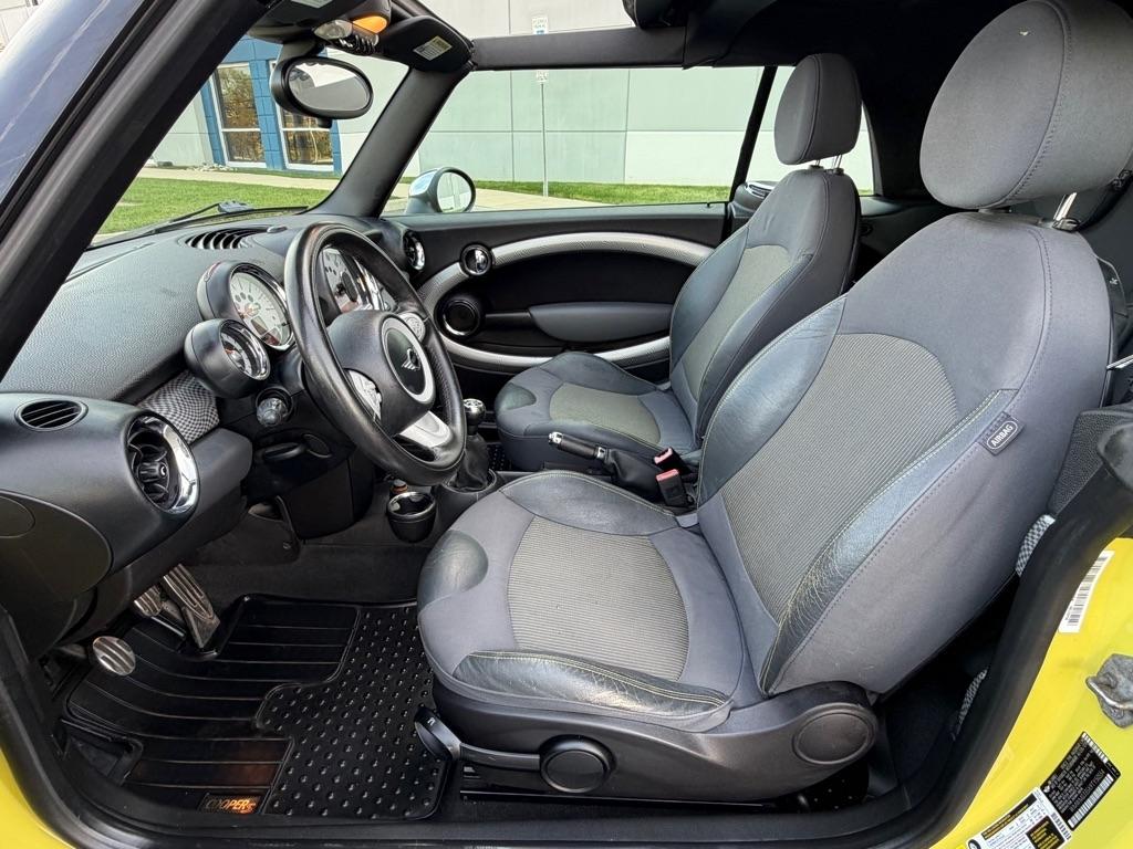 MINI Cooper Convertible  2009