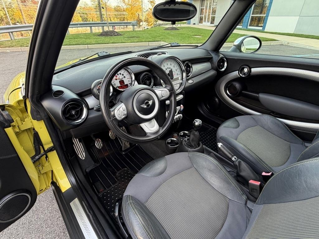 MINI Cooper Convertible  2009