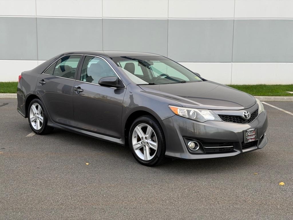 Toyota Camry SE 2014