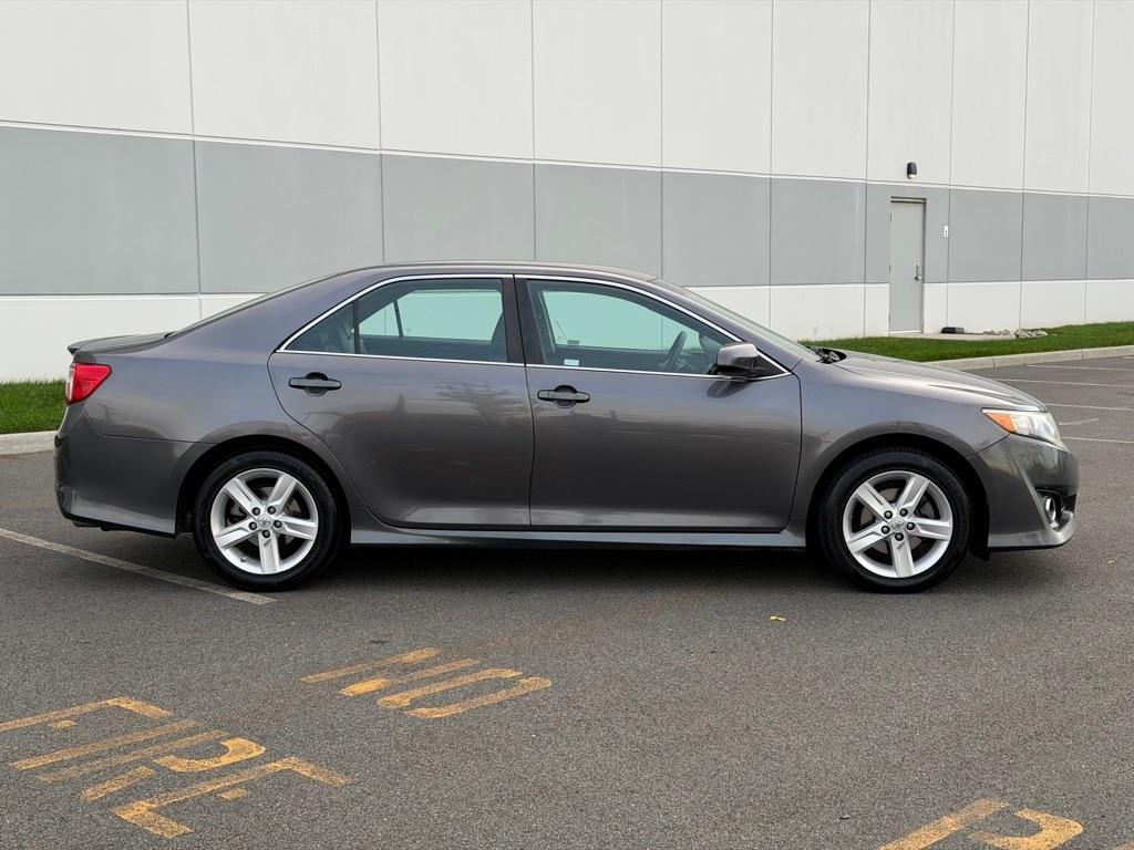 Toyota Camry SE 2014