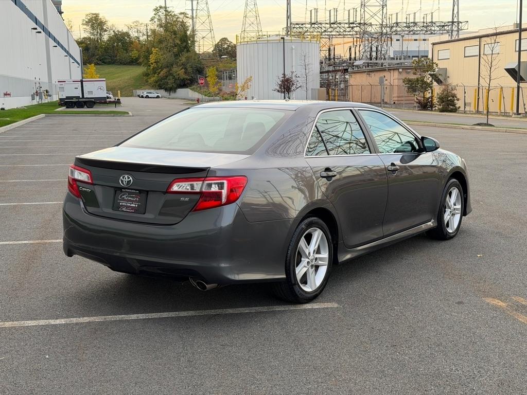 Toyota Camry SE 2014