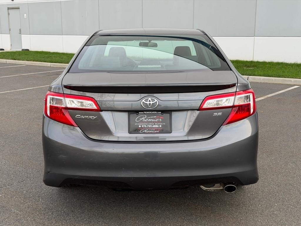 Toyota Camry SE 2014