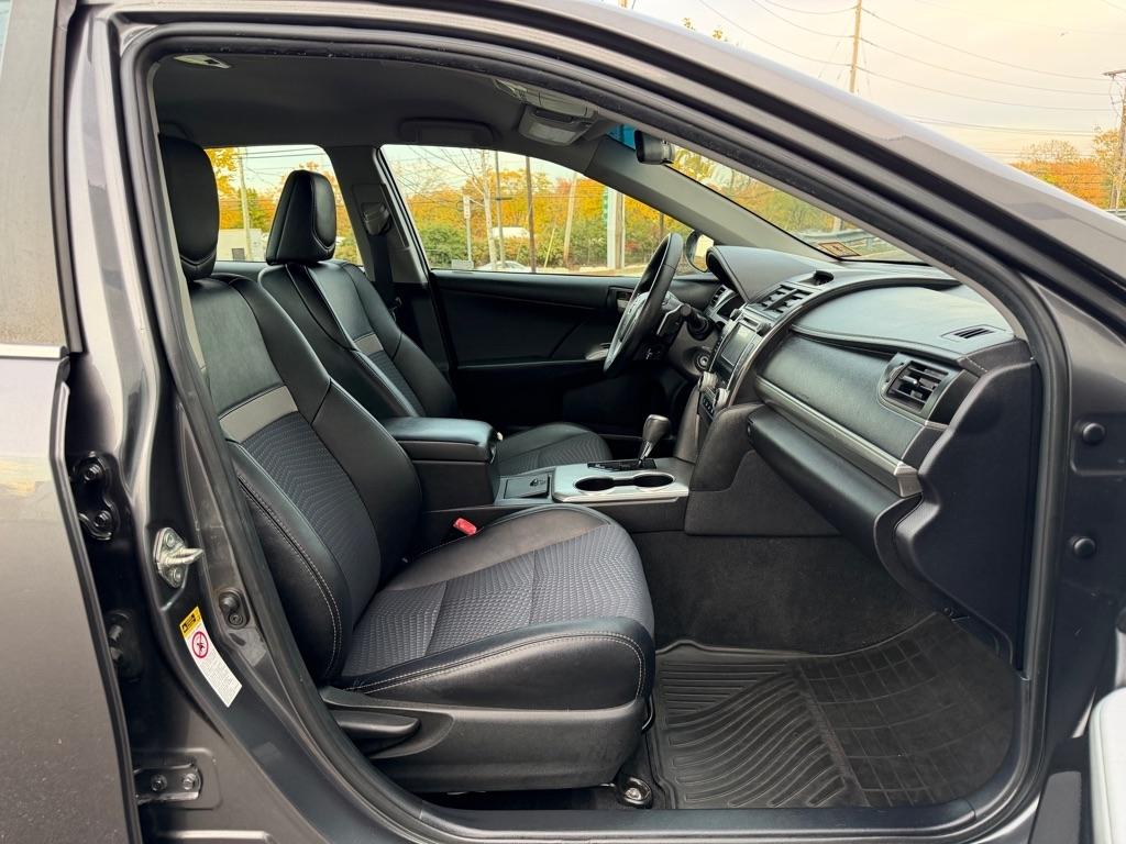 Toyota Camry SE 2014