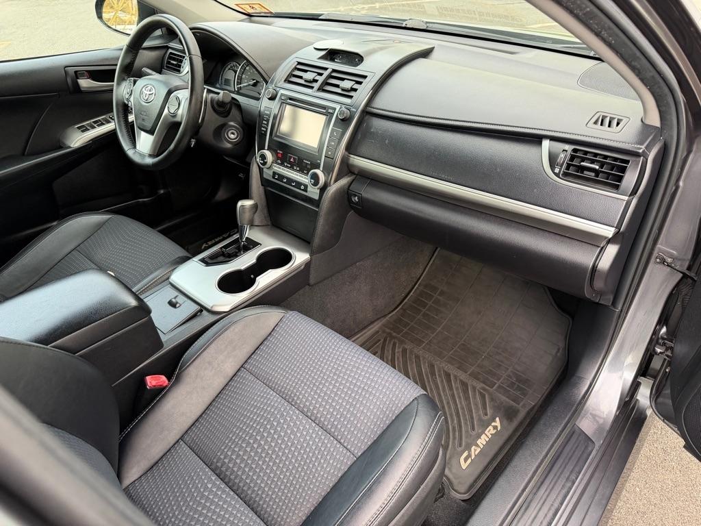 Toyota Camry SE 2014