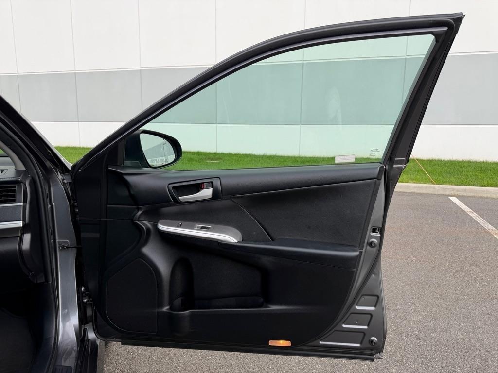 Toyota Camry SE 2014