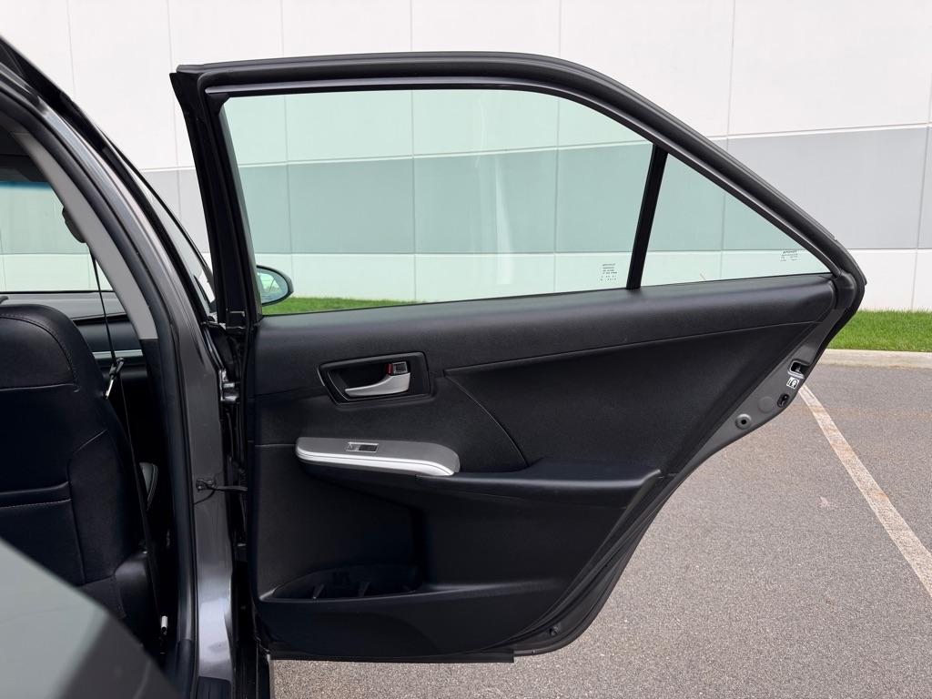 Toyota Camry SE 2014