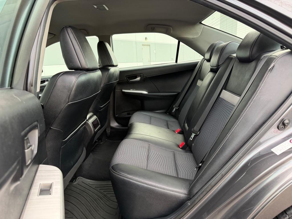 Toyota Camry SE 2014