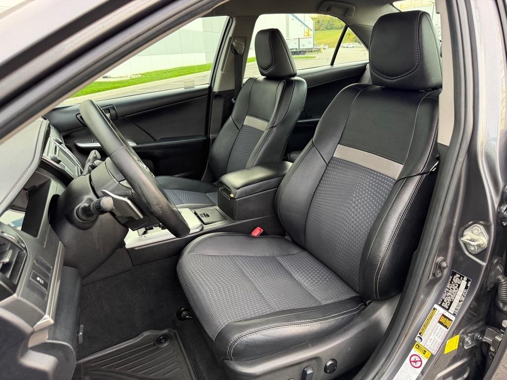 Toyota Camry SE 2014