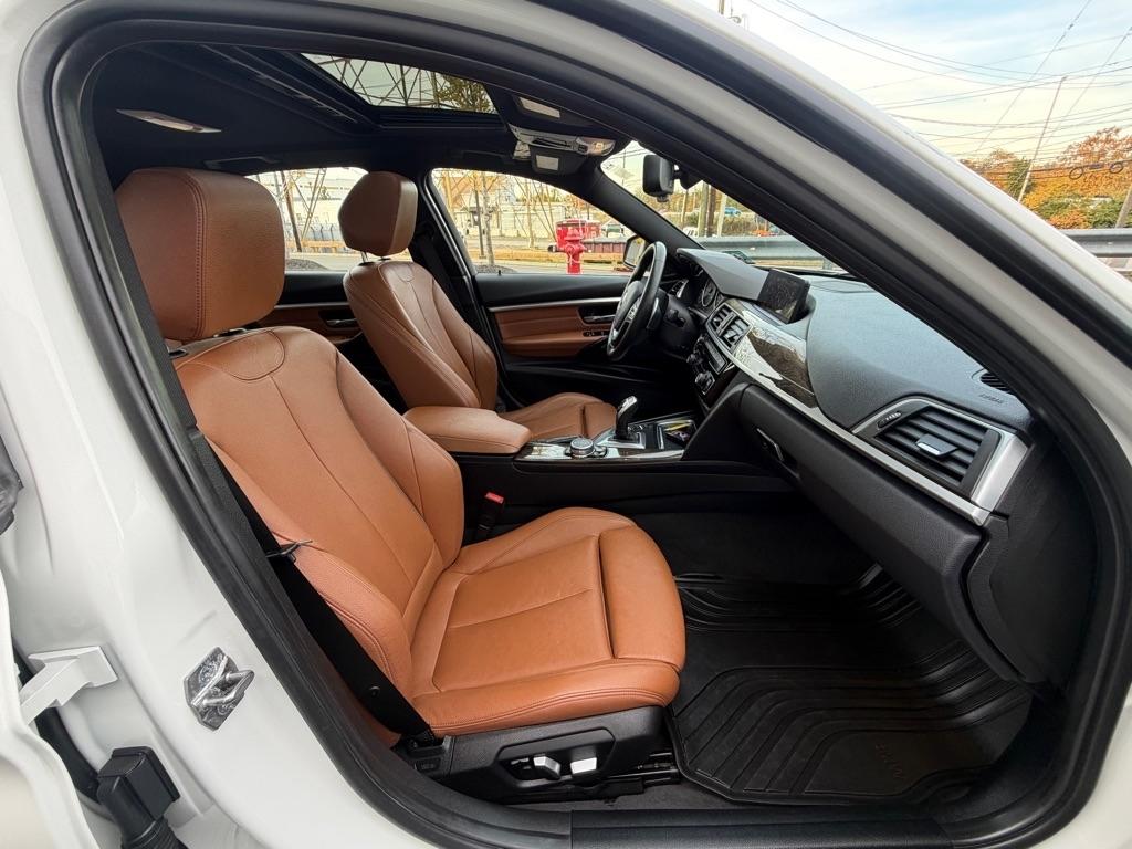 BMW 3 Series  2016