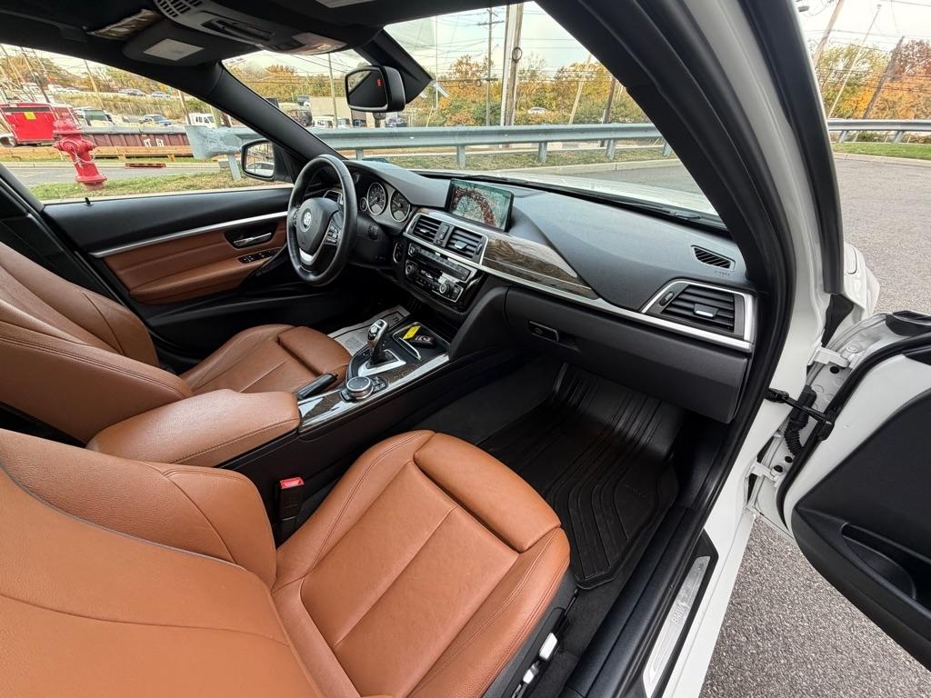 BMW 3 Series  2016