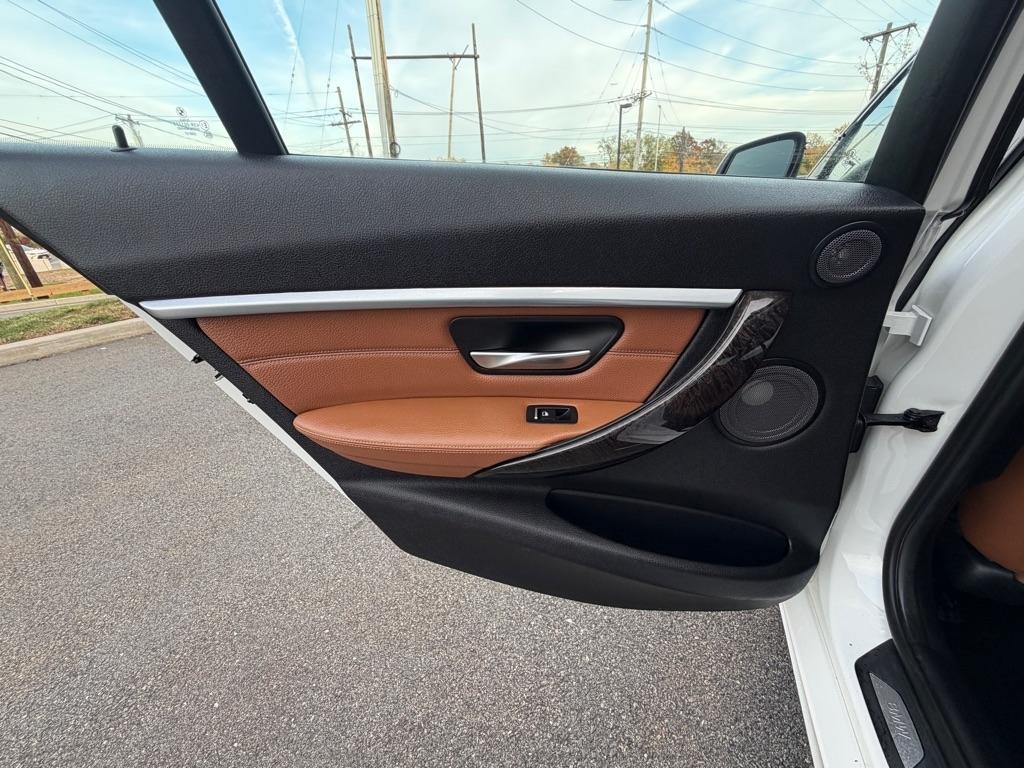 BMW 3 Series  2016