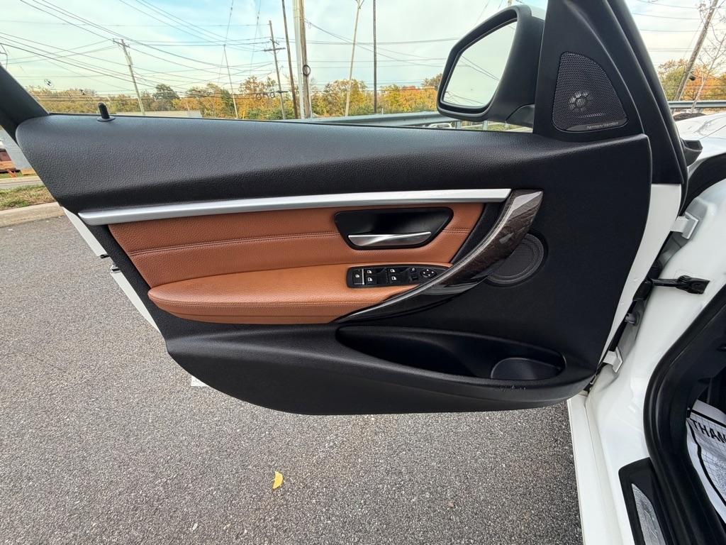BMW 3 Series  2016