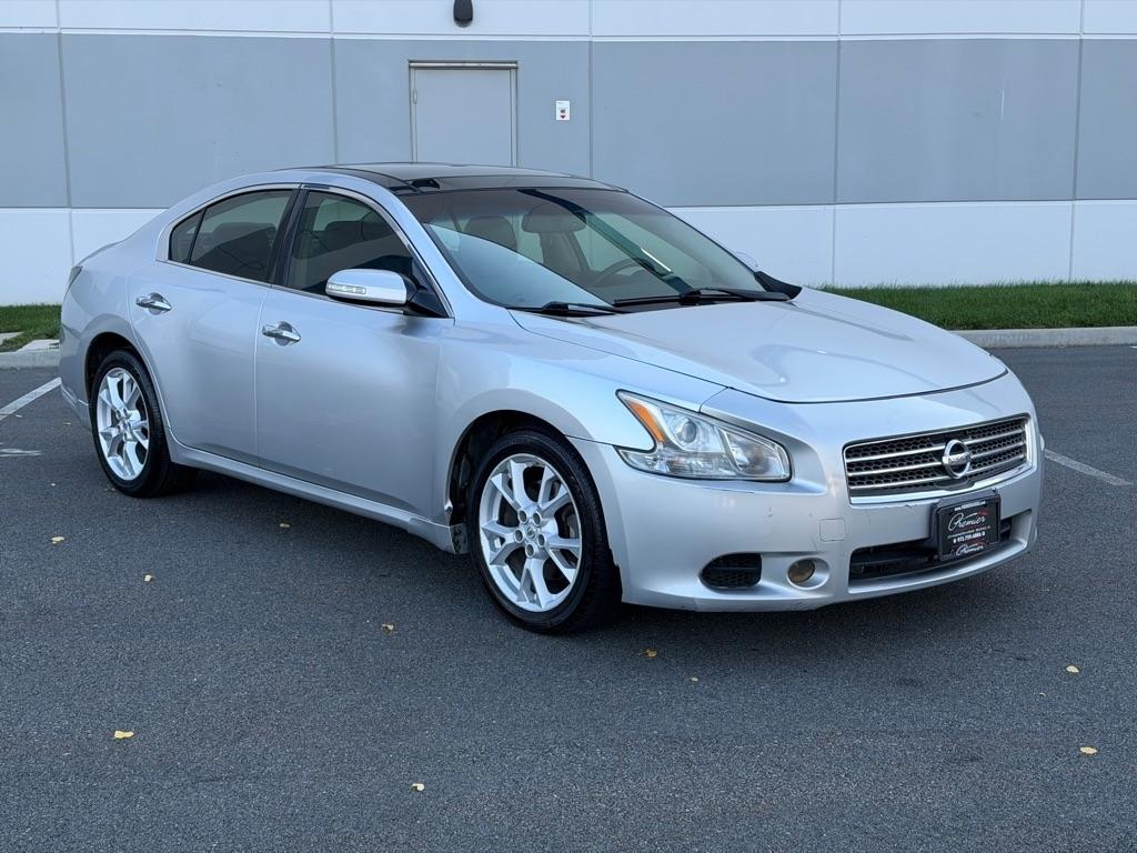 Nissan Maxima SV 2012