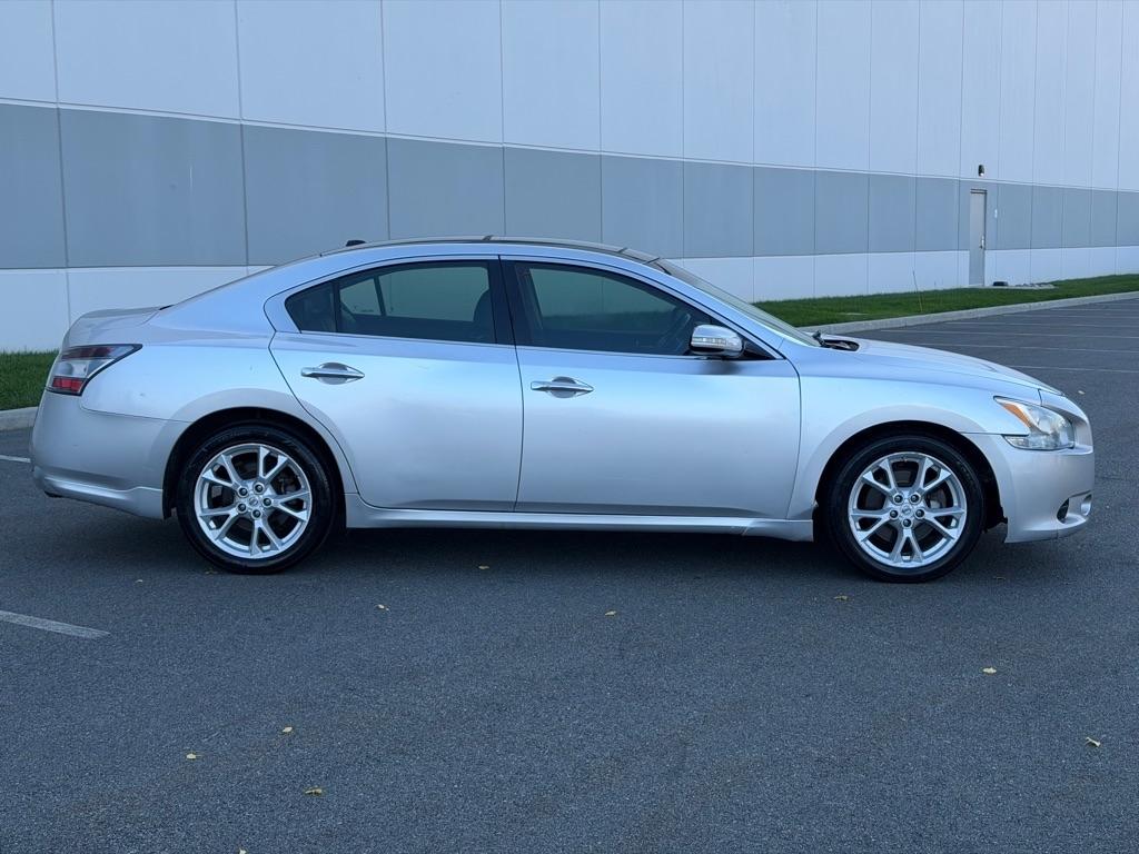 Nissan Maxima SV 2012