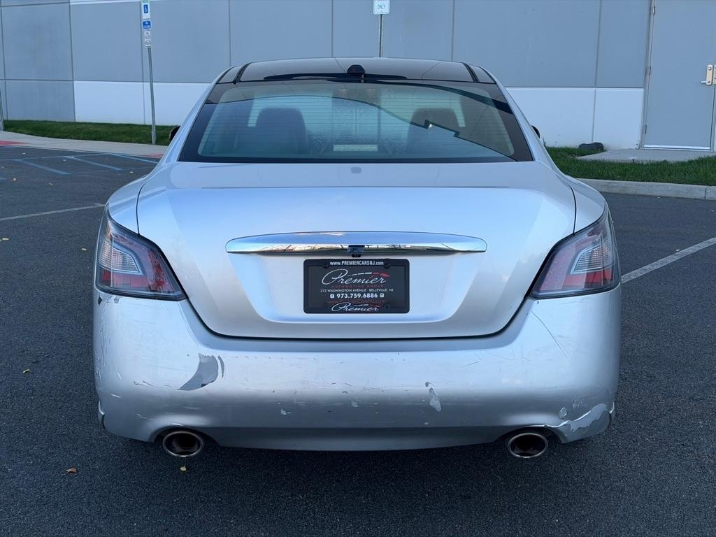 Nissan Maxima SV 2012