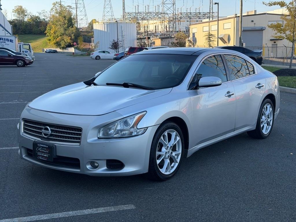 Nissan Maxima SV 2012