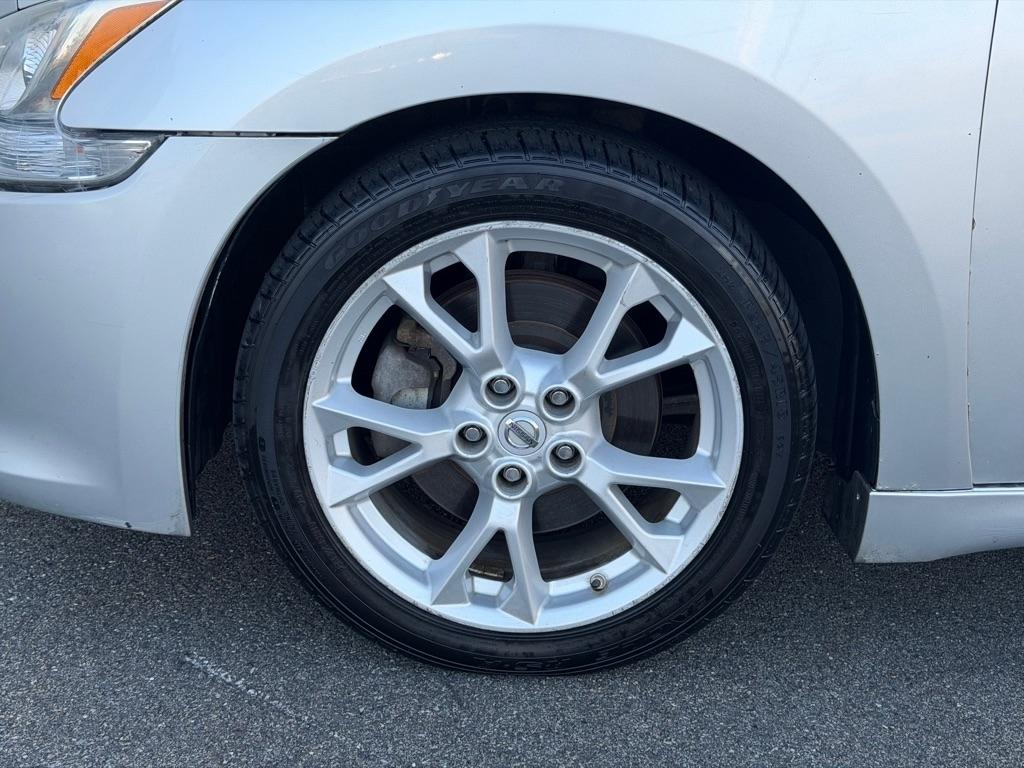 Nissan Maxima SV 2012