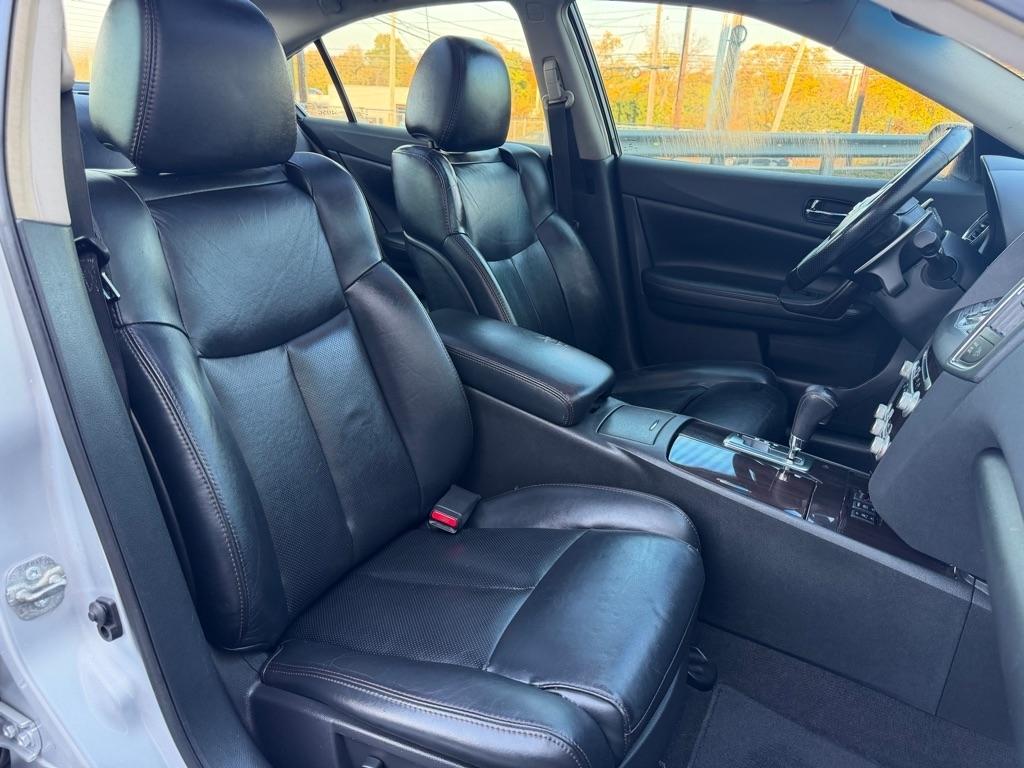 Nissan Maxima SV 2012