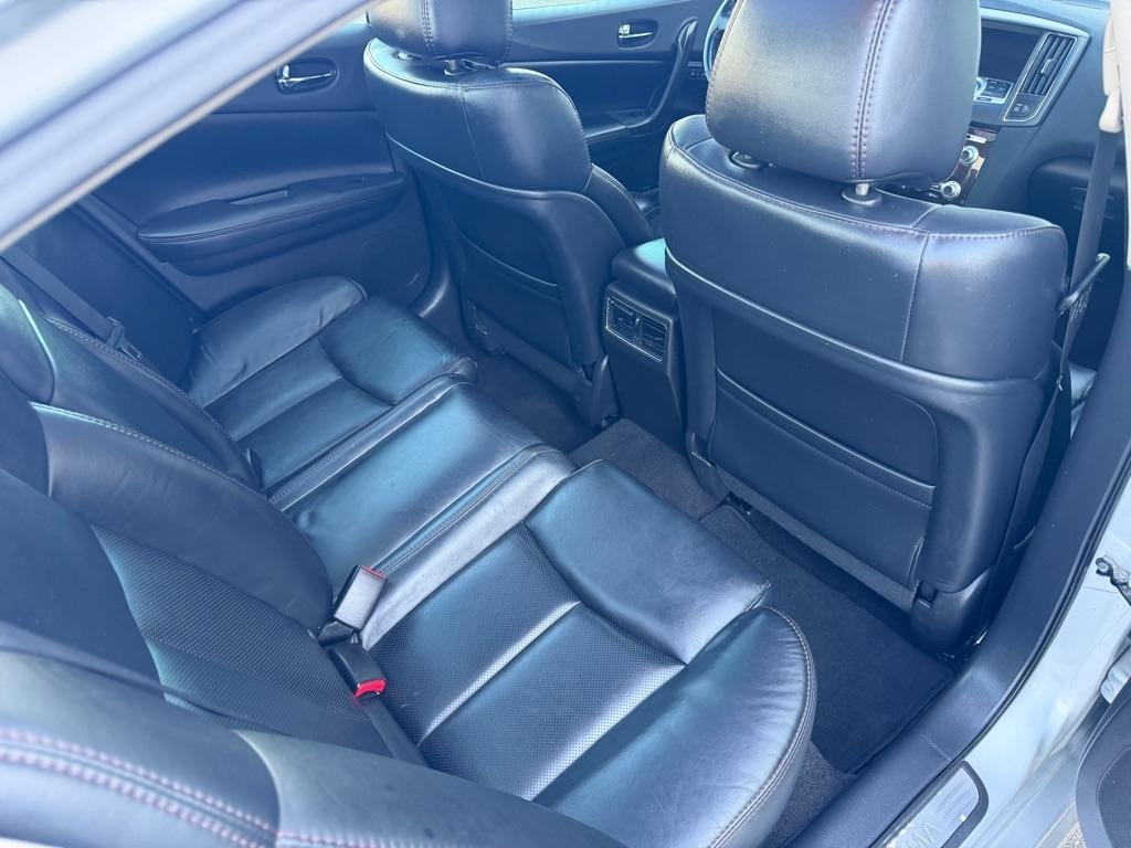 Nissan Maxima SV 2012
