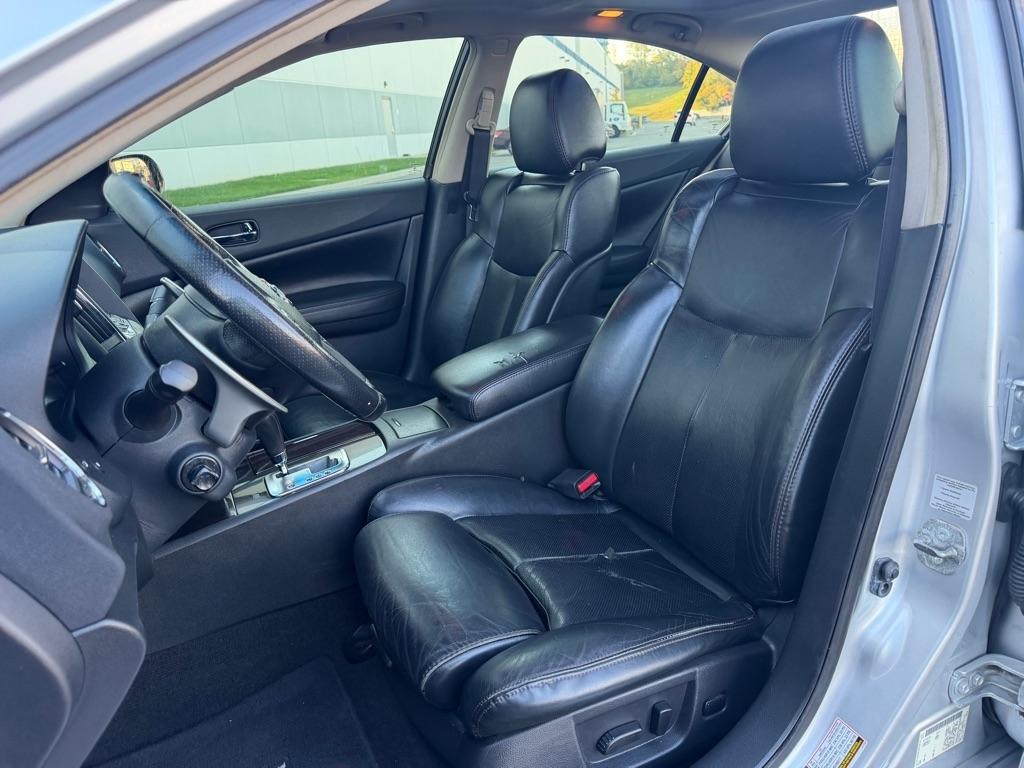 Nissan Maxima SV 2012