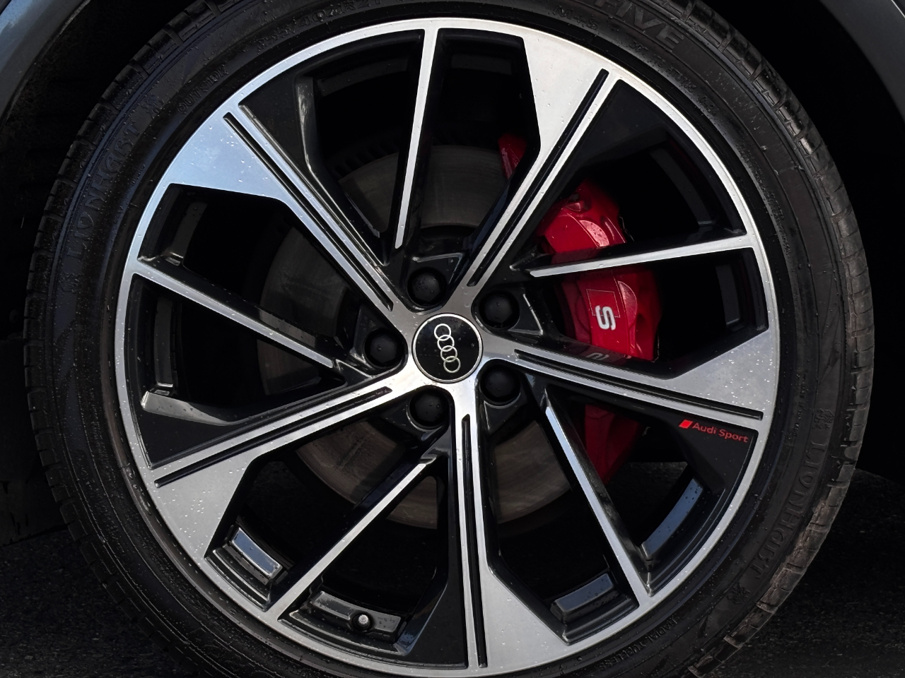 Audi SQ5  2022 Audi SQ5  2022