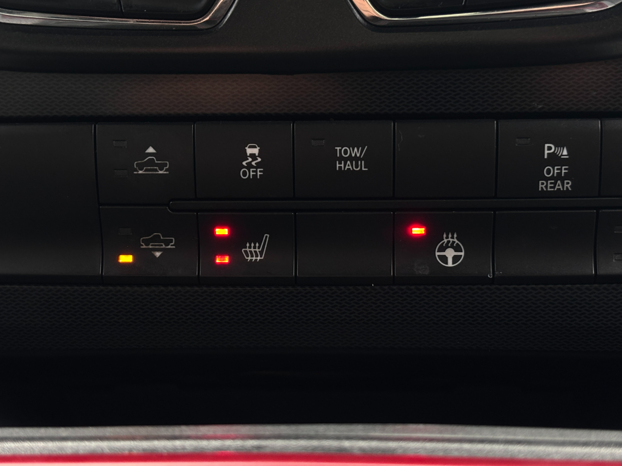 RAM 1500 Rebel 4x4 Crew Cab 5'7" Box 2017 RAM 1500 Rebel 4x4 Crew Cab 5'7" Box 2017