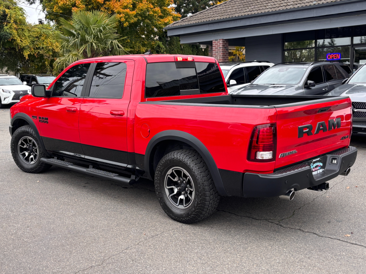 RAM 1500 Rebel 4x4 Crew Cab 5'7" Box 2017 RAM 1500 Rebel 4x4 Crew Cab 5'7" Box 2017