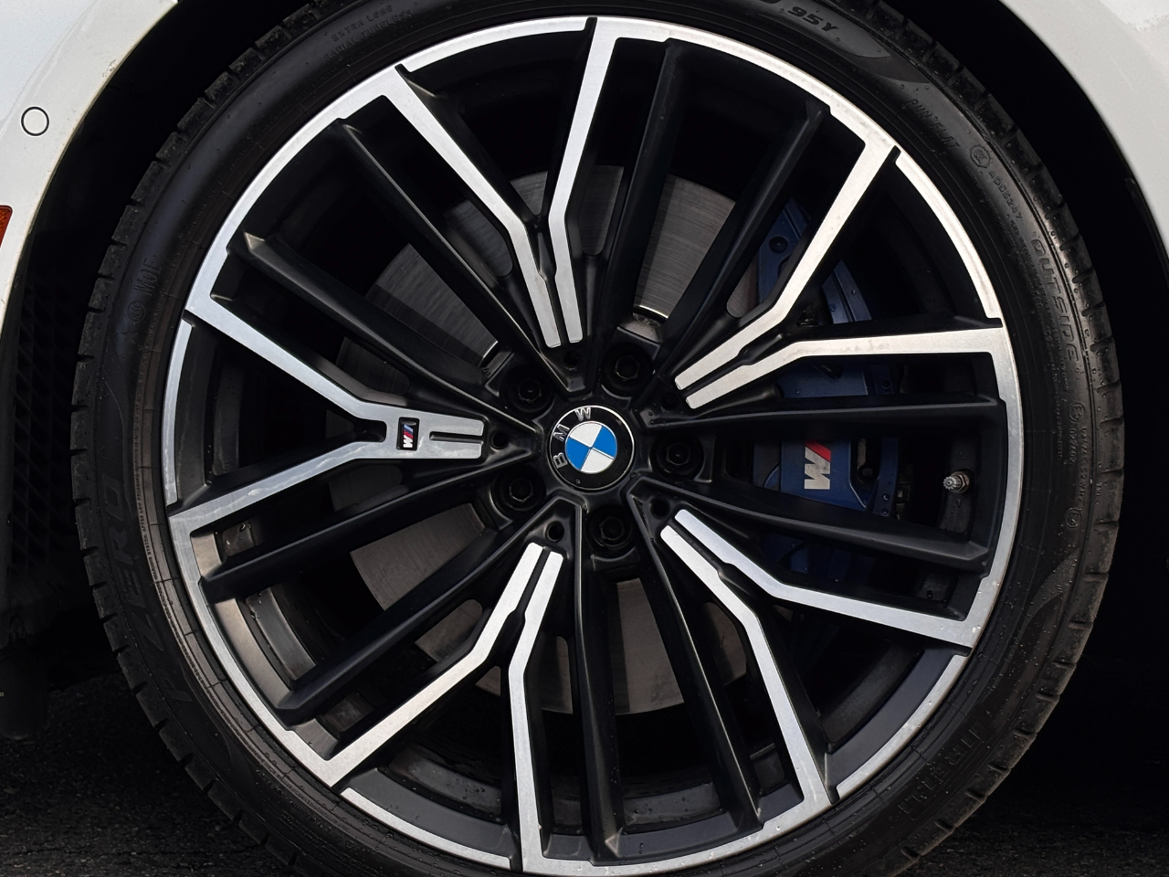 BMW 5 Series M550i xDrive Sedan 2021 BMW 5 Series M550i xDrive Sedan 2021