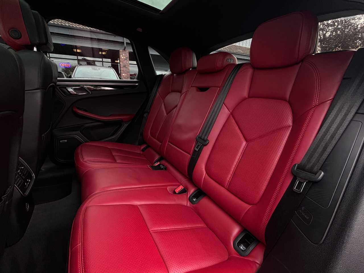 Porsche Macan S AWD 2018 Porsche Macan S AWD 2018