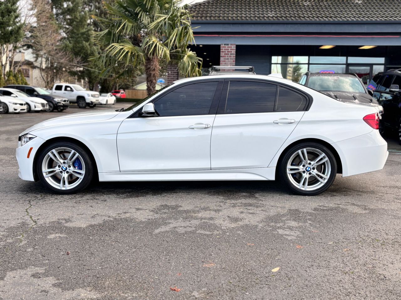 BMW 3 Series 330i Sedan 2017