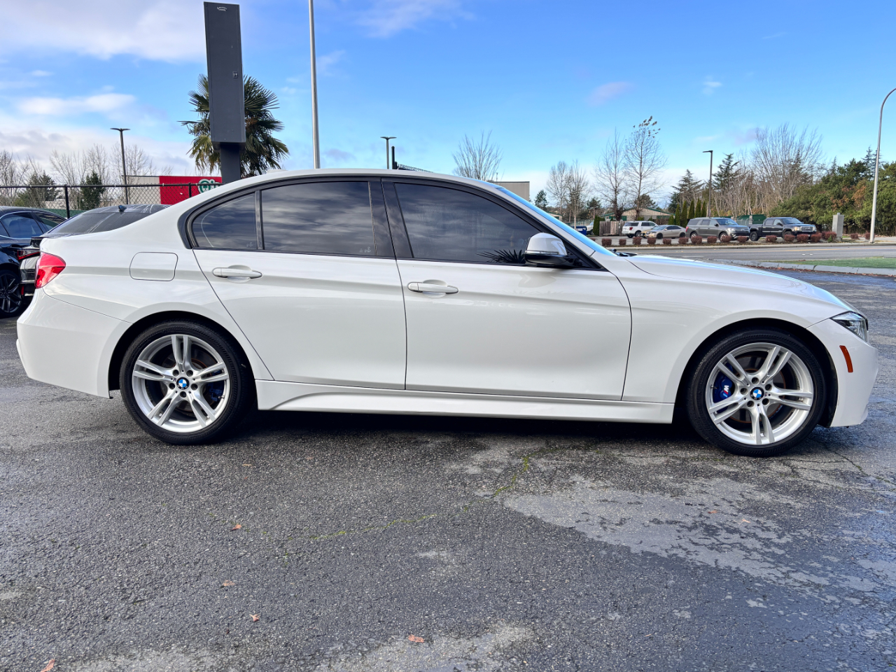 BMW 3 Series 330i Sedan 2017