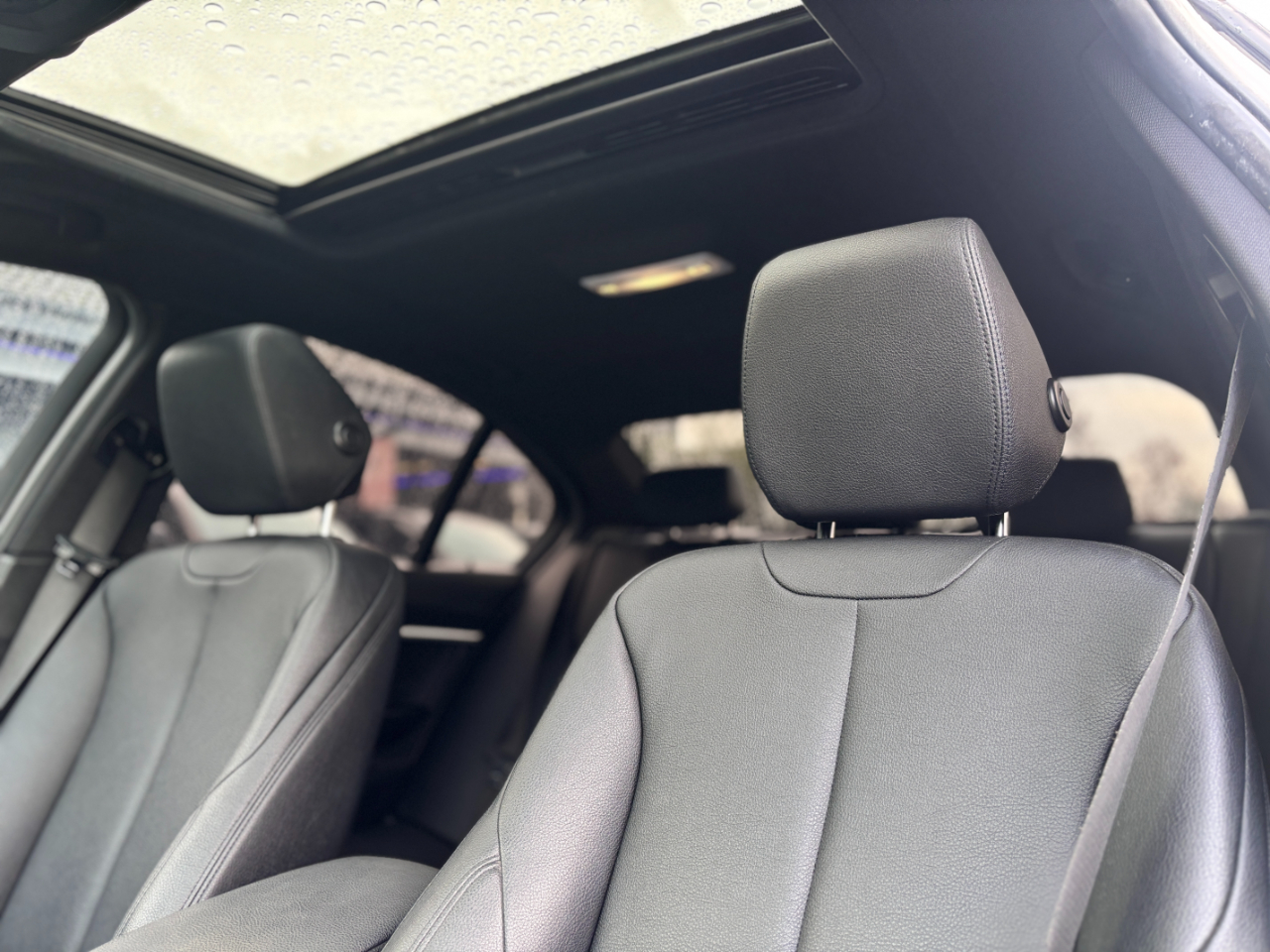 BMW 3 Series 330i Sedan 2017