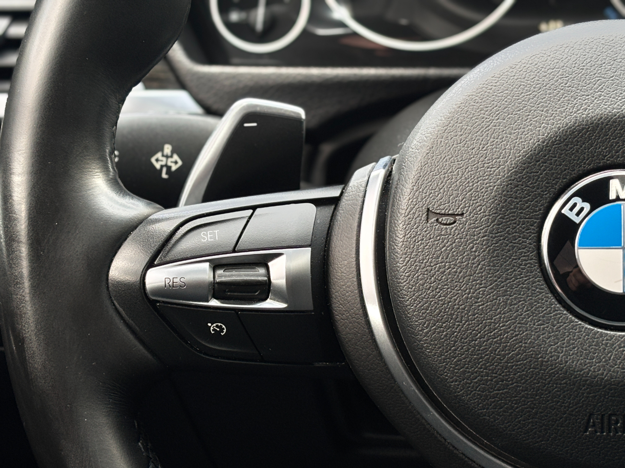 BMW 3 Series 330i Sedan 2017