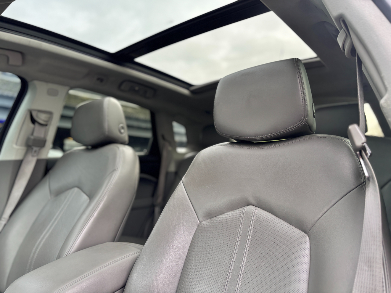 Cadillac SRX AWD 4dr Luxury Collection 2011