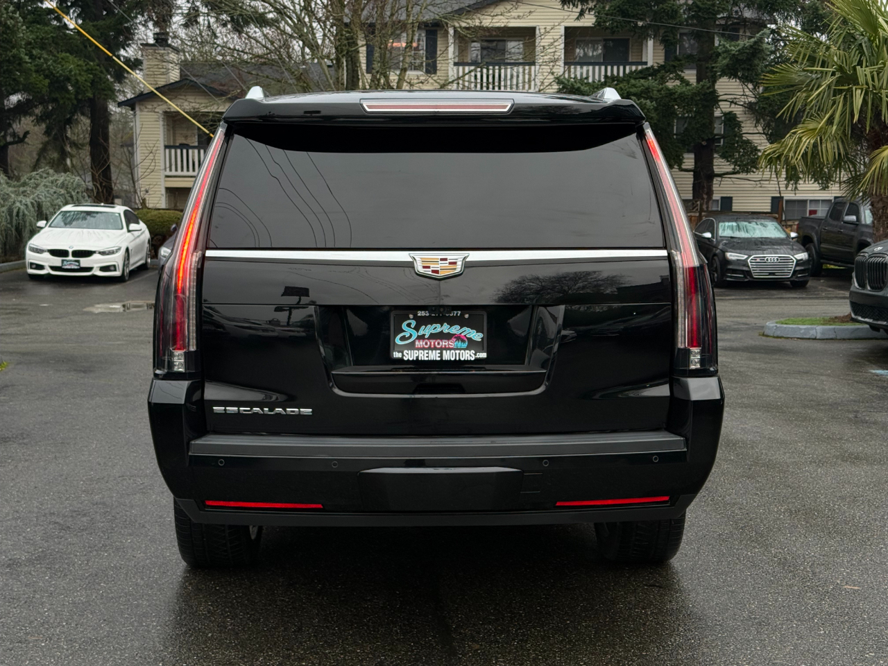 Cadillac Escalade ESV 4WD 4dr Premium Luxury 2017