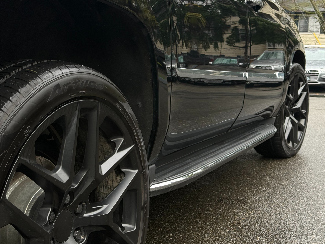 Cadillac Escalade ESV 4WD 4dr Premium Luxury 2017