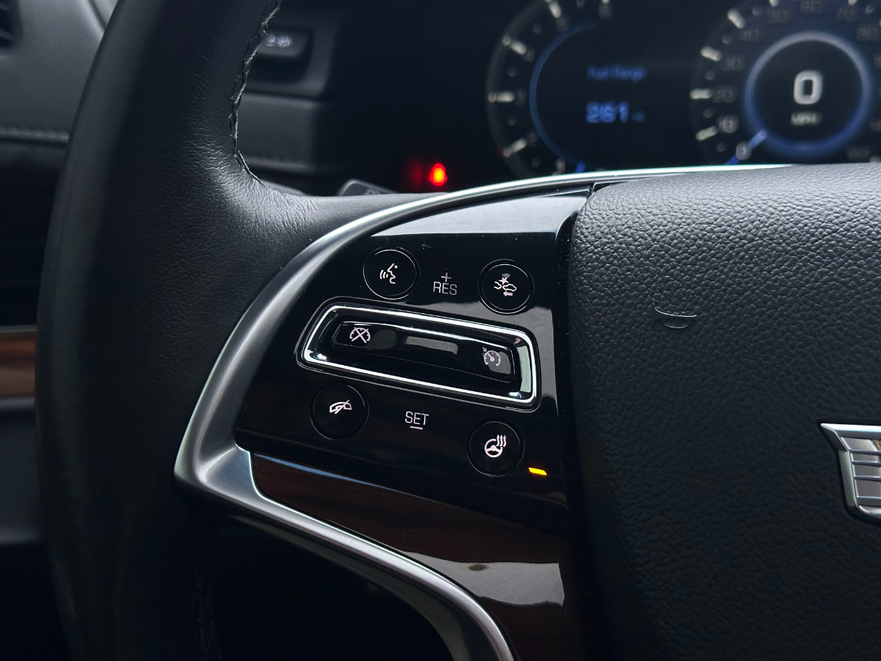 Cadillac Escalade ESV 4WD 4dr Premium Luxury 2017