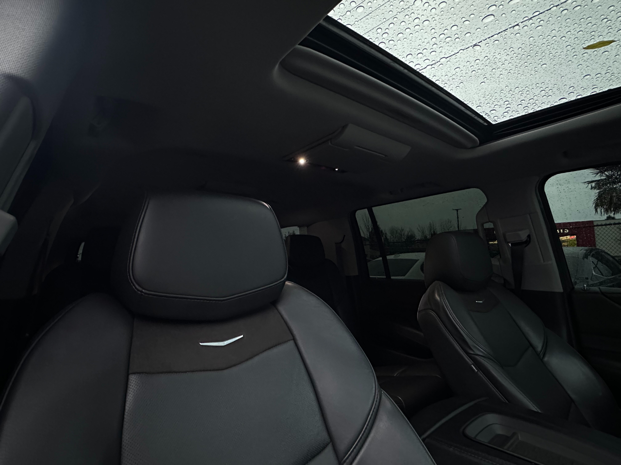 Cadillac Escalade ESV 4WD 4dr Premium Luxury 2017