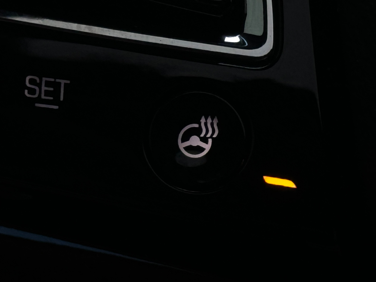 Cadillac Escalade ESV 4WD 4dr Premium Luxury 2017