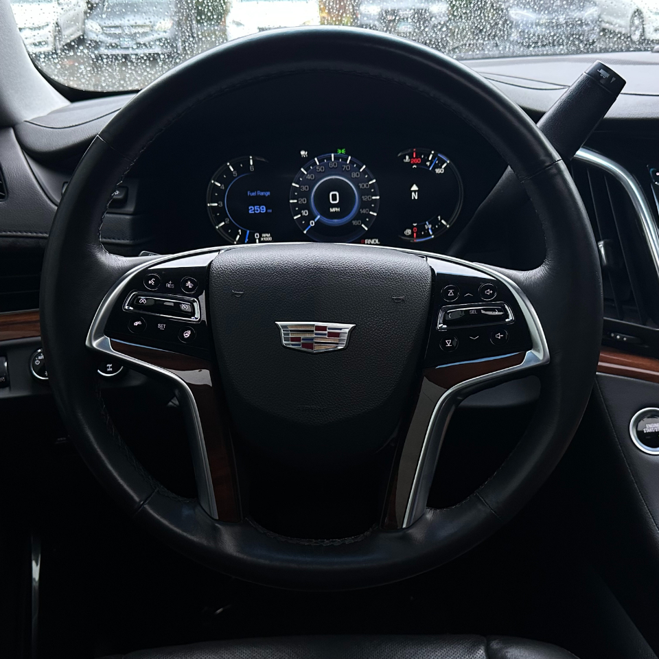 Cadillac Escalade ESV 4WD 4dr Premium Luxury 2017