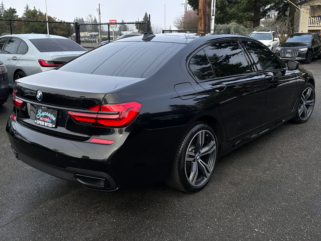 BMW 740i  2019