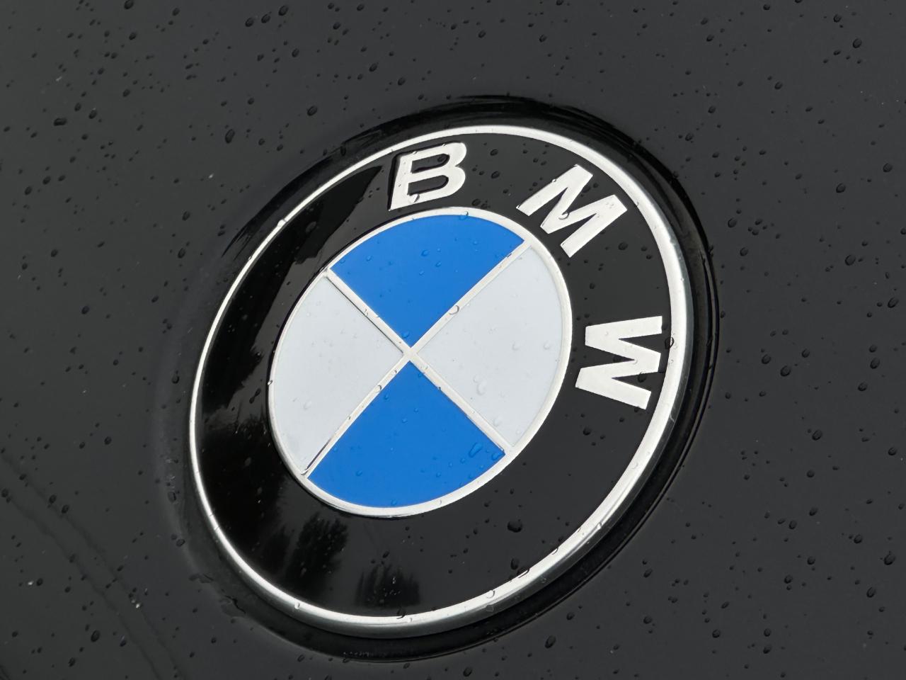 BMW 3 Series  2022