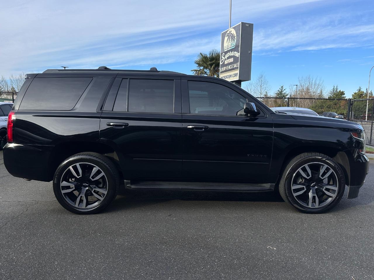 Chevrolet Tahoe 4WD 4dr Premier 2019